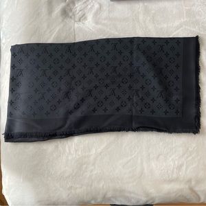 Original new Louis Vuitton monogram scarf